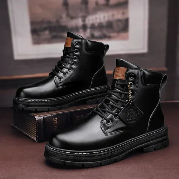 Men’s Rugged Outdoor Boots with Reinforced Ankle Support