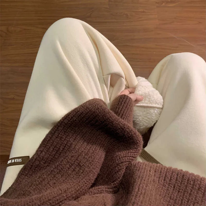 Women’s High-Waist Sherpa-Lined Fleece Joggers