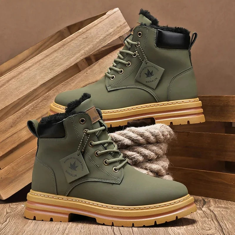 Men’s Fur-Lined Winter Snow Boots with Chunky Lug Sole