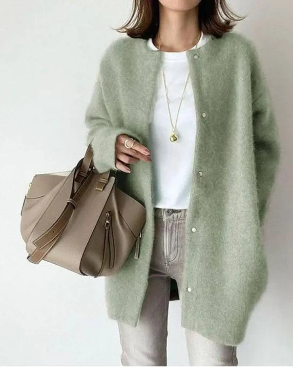 Women’s Wool-Blend Cardigan with Relaxed Fit and Deep Pockets