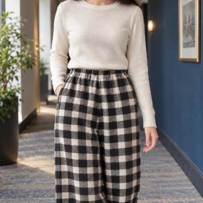 Women’s Plaid Fleece-Lined Relaxed Straight-Leg Pants