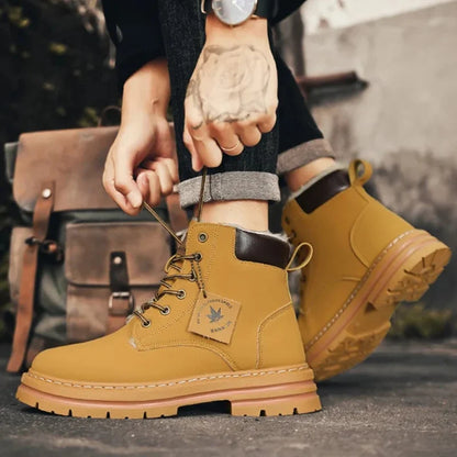 Men’s Fur-Lined Winter Snow Boots with Chunky Lug Sole