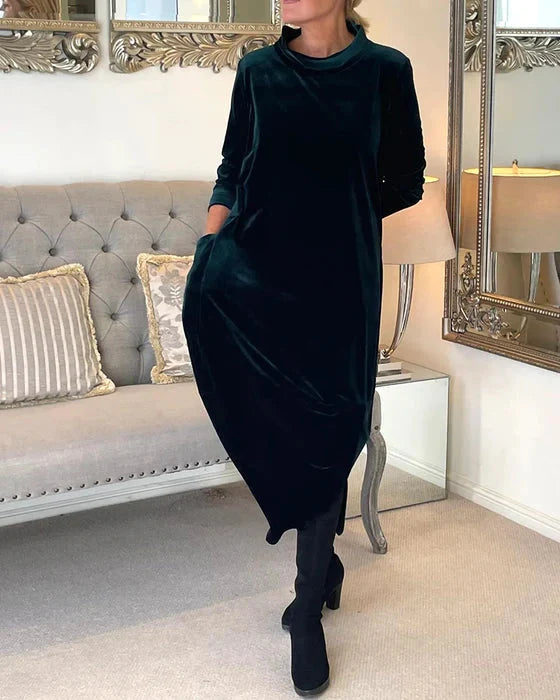 Women's Elegant Velvet Evening Dress with Relaxed Fit