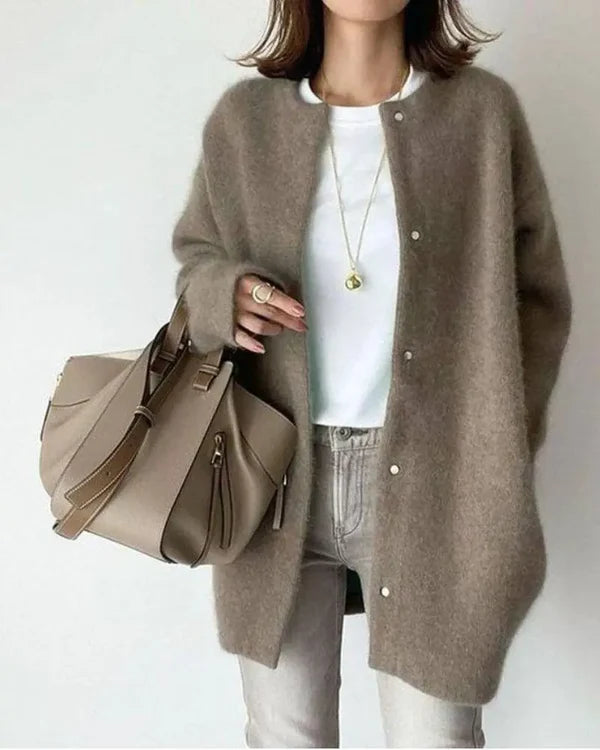 Women’s Wool-Blend Cardigan with Relaxed Fit and Deep Pockets