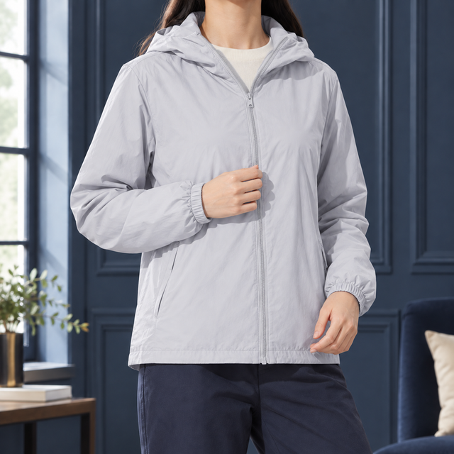 Women’s Lightweight Duck Down Hooded Puffer Jacket