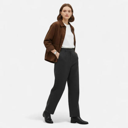 Women’s Tailored Short Jacket with Refined Casual Style