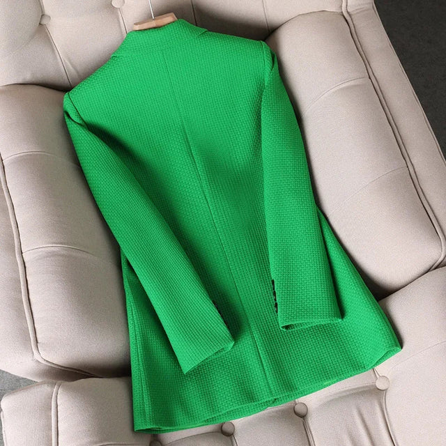 Women’s Shaped Fit Plaid Button Blazer