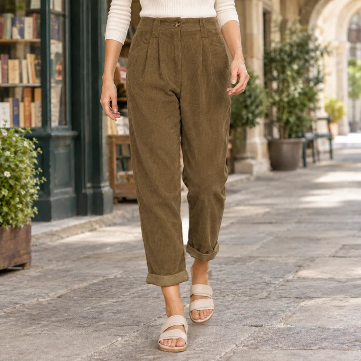 Women’s High-Rise Pleated Tapered Corduroy Pants