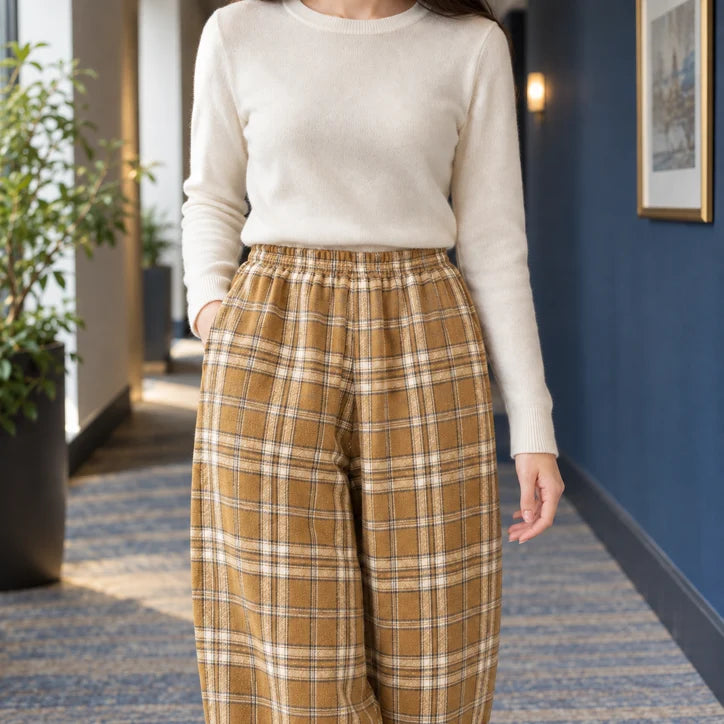 Women’s Plaid Fleece-Lined Relaxed Straight-Leg Pants