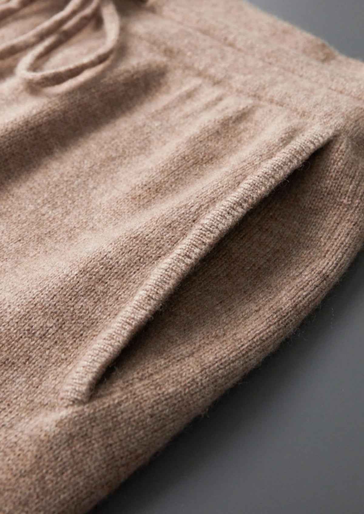 Men’s Merino Wool Tapered Joggers with Drawstring Waist