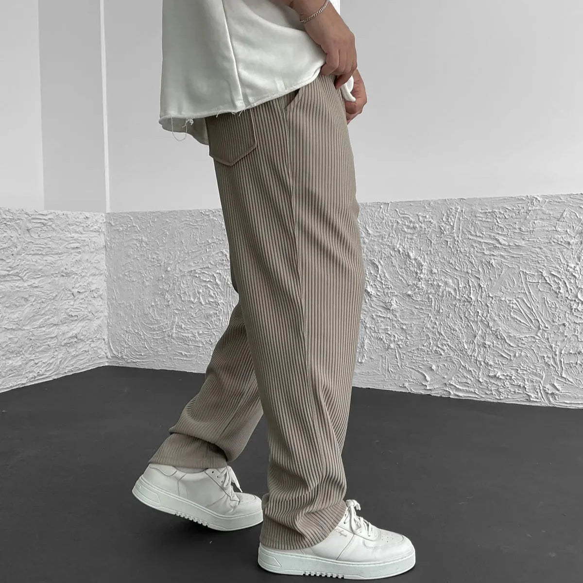 Men’s Relaxed Ribbed Knit Pants with Drawstring Waist