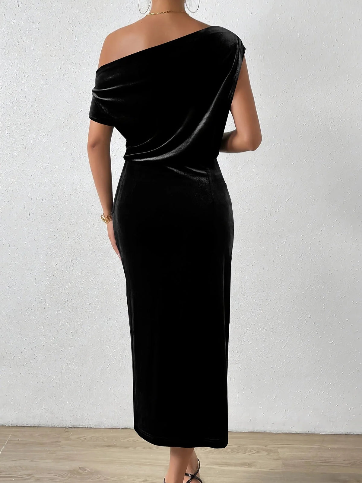Women's Velvet Cowl Neck Midi Dress with Relaxed Fit