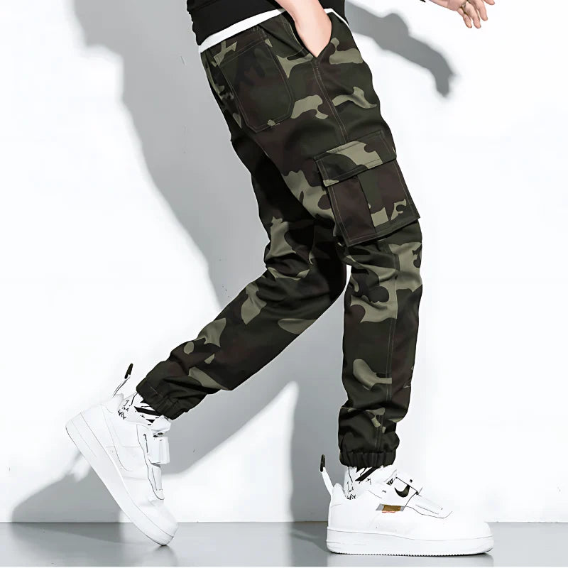 Men’s Stretch Camouflage Cargo Pants with Tapered Fit