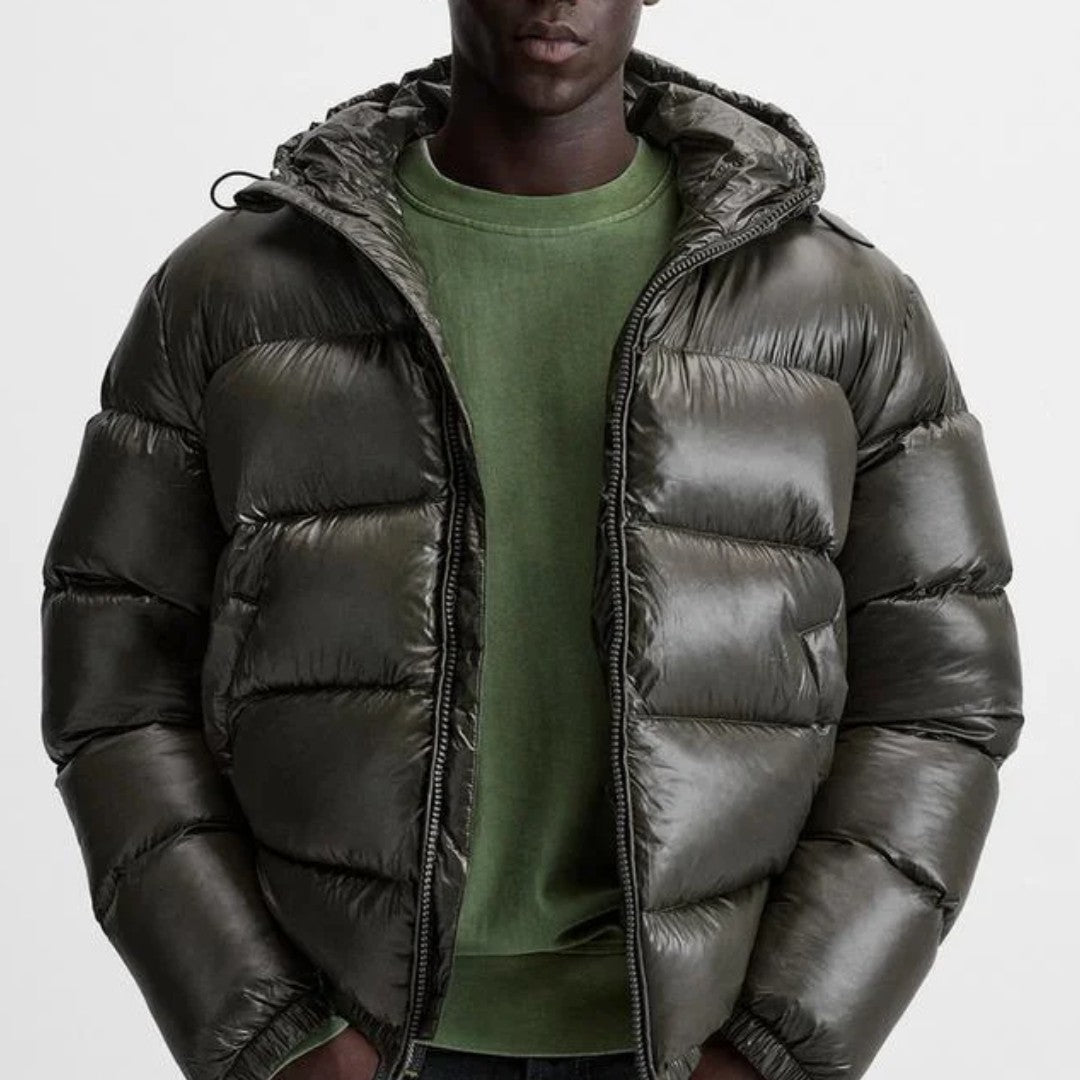 Men’s Lightweight Hooded Puffer Jacket with High Collar