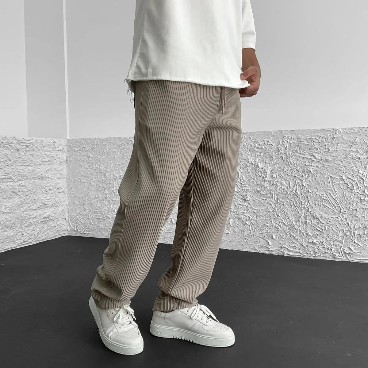 Men’s Relaxed Ribbed Knit Pants with Drawstring Waist